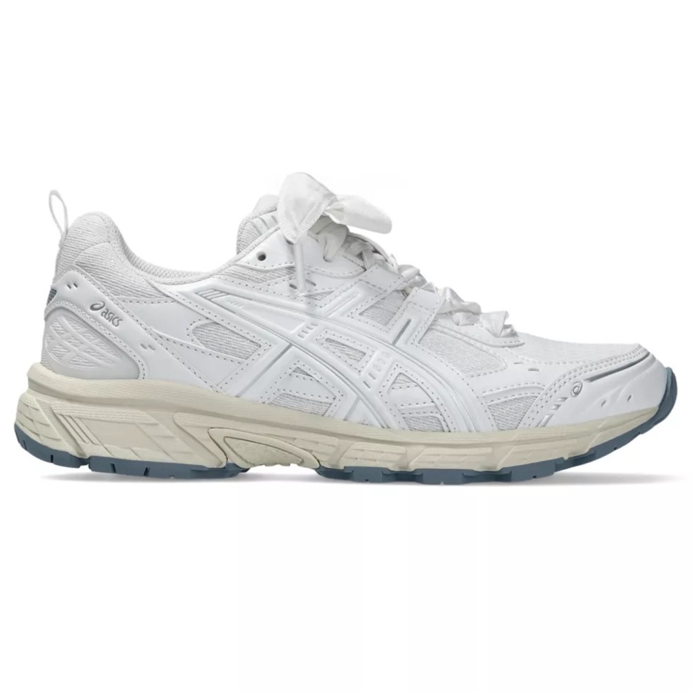 Asics White Running Shoes ribbon laces